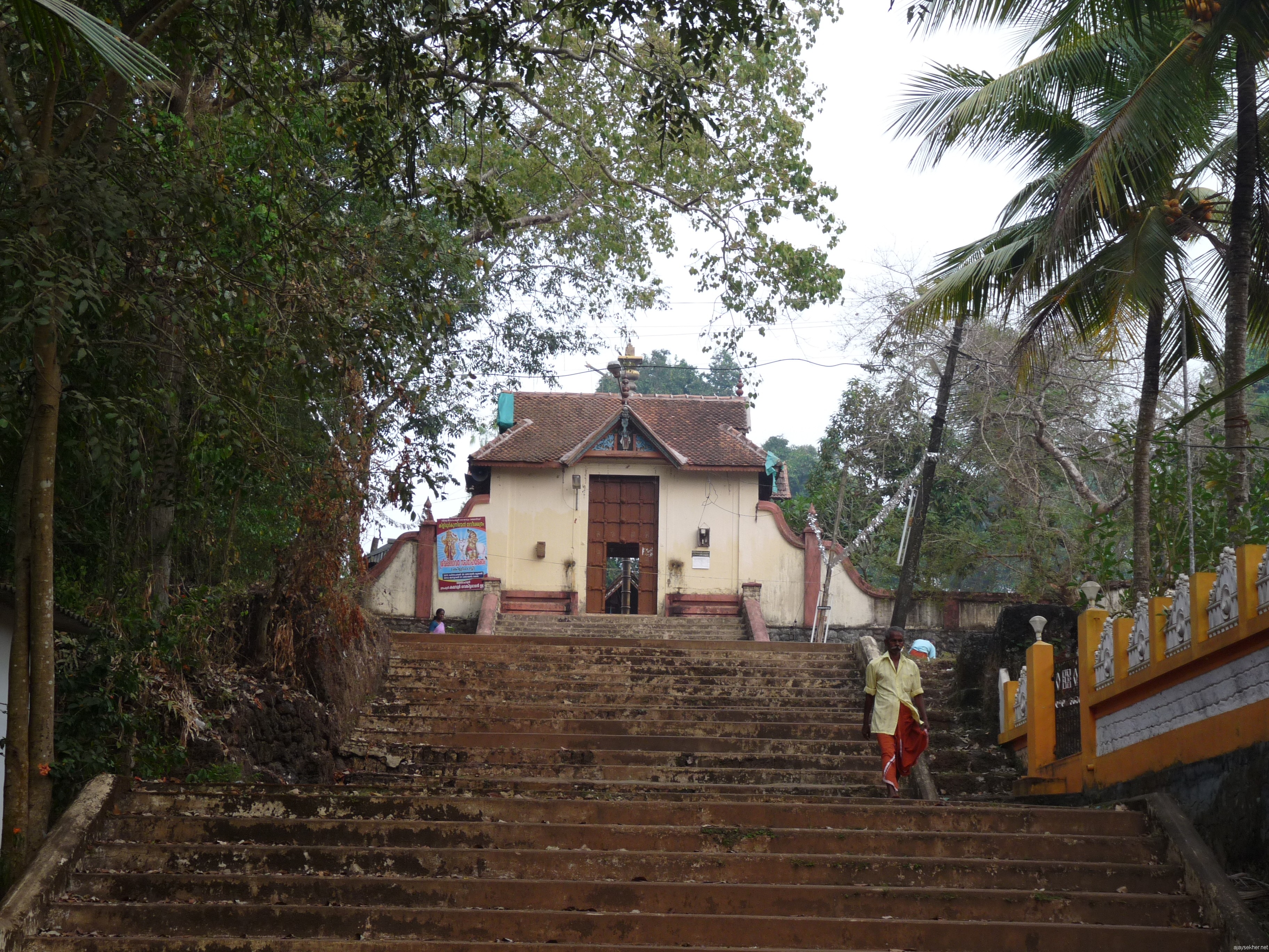 Western gateway of Kilirur temple Kottayam