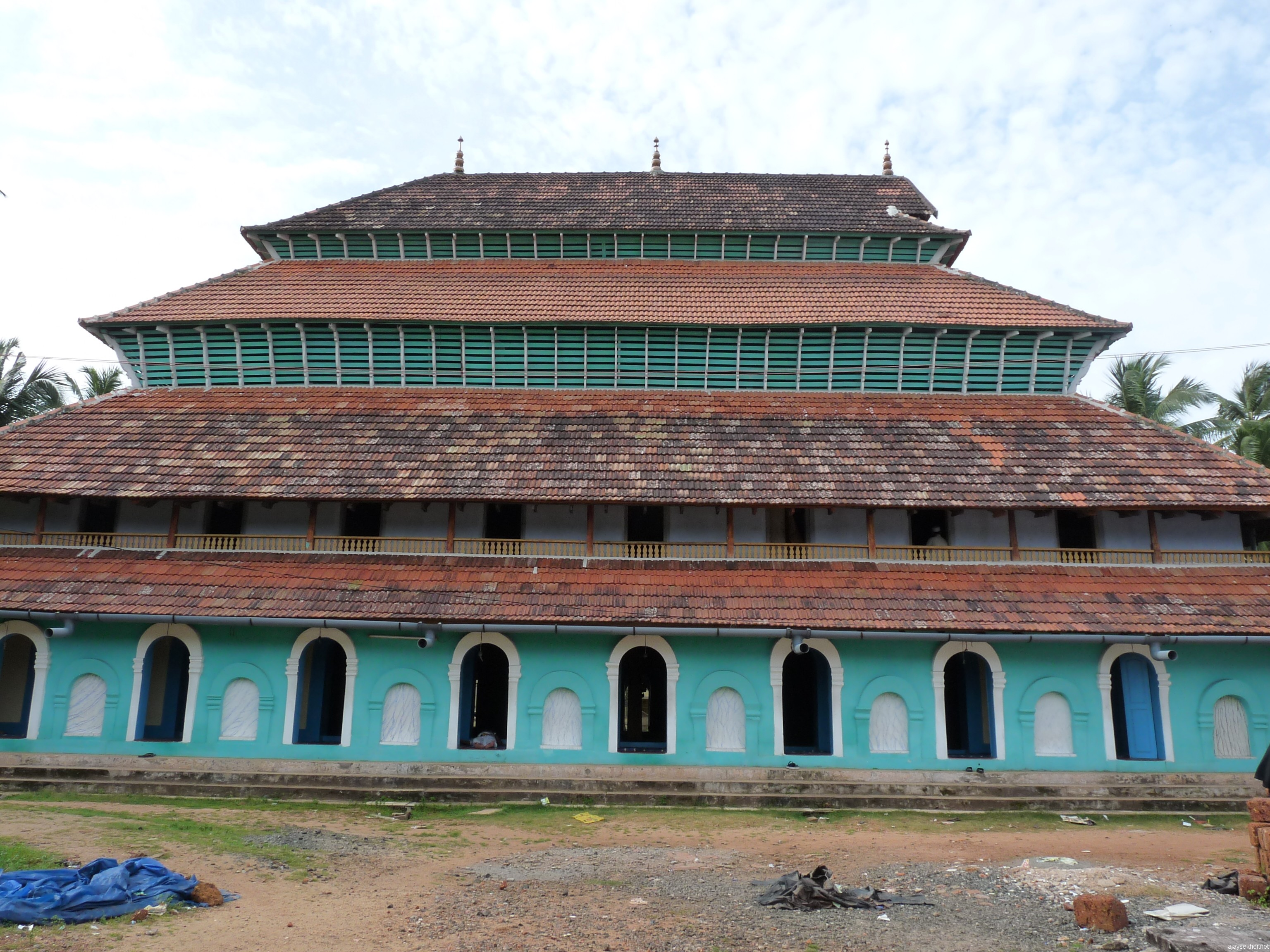 Mishkal Pally, Kutichira, Calicut. View from the south. Built in the 14th century by an Arab trader Mishkal according to legend.