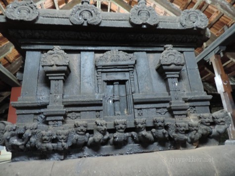 Alter or Balikallu at Uliyanur Siva temple. Lion and Elephant motifs along with Dragon faces and facades are reminiscent of Buddhist architecture in Kerala.
